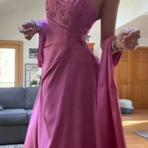 Gorgeous Pink A Line Beaded Prom Dress Long Evening Gowns