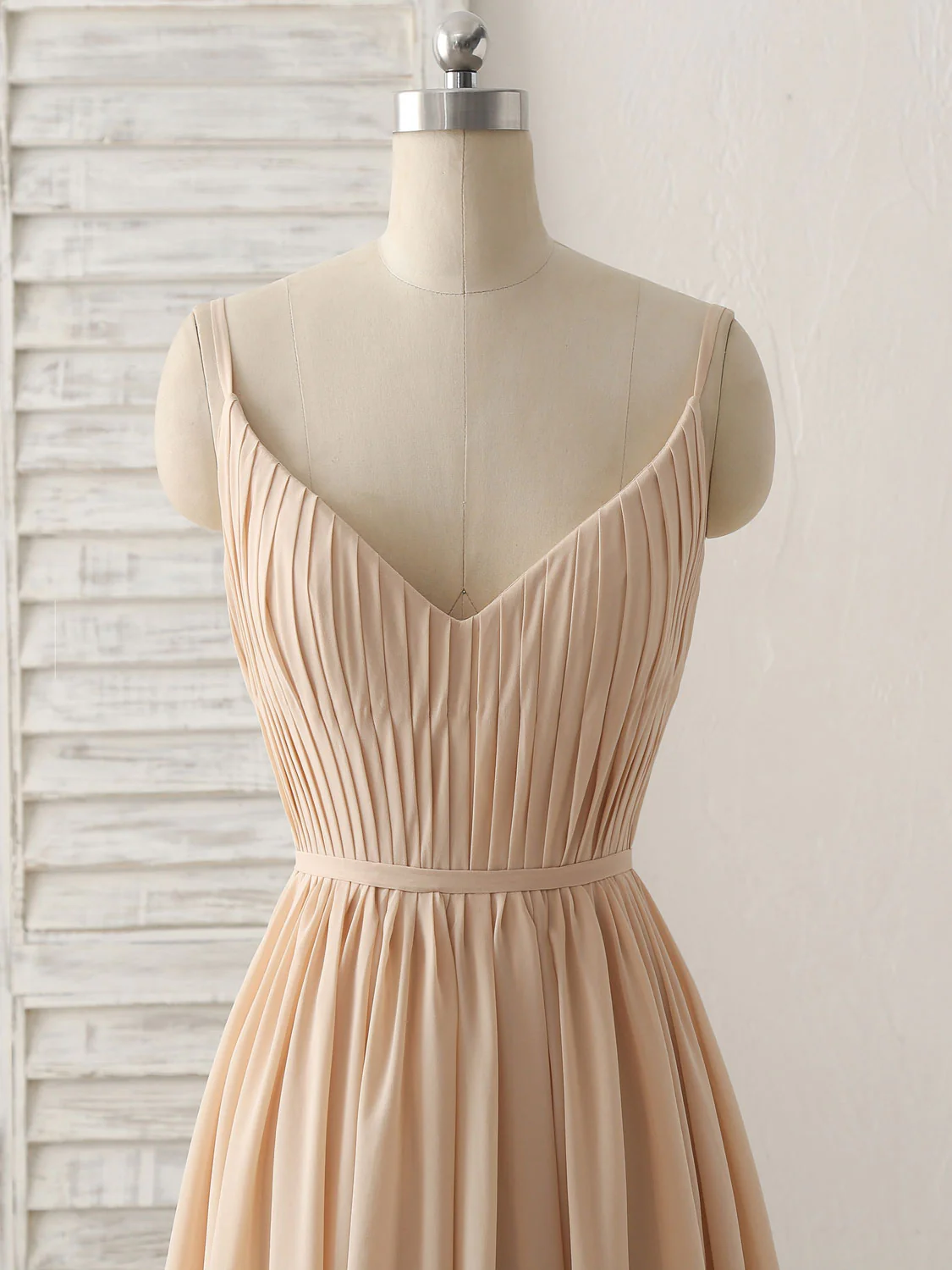 Simple Champagne V-Neck Chiffon Bridesmaid Dress: Elegant Long Prom Gown - Afbeelding 5