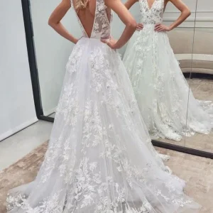 Long A-Line Backless Wedding Dress With Tulle Lace V-neck Gown