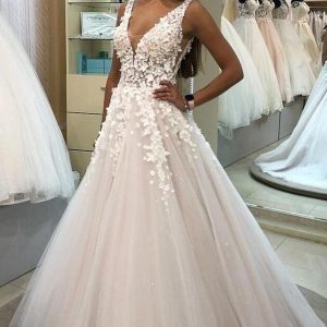 Elegant A-Line 3D Floral Wedding Dress with V-Neck and Tulle Skirt