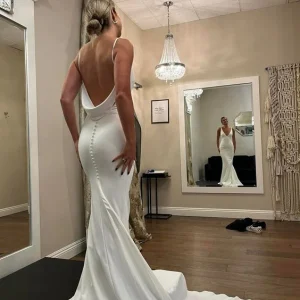 V-Neck Sleeveless Mermaid Satin Wedding Dress Backless Spaghetti Straps