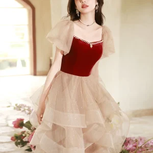 Zoete gelaagde korte 8e klas dansjurk junioren homecoming jurk