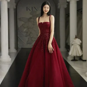 Bourgondische A-lijn tule galajurk met bandjes en vetersluiting