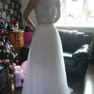 Witte tweedelige lange tule galajurk | Formele kleding van groep 8