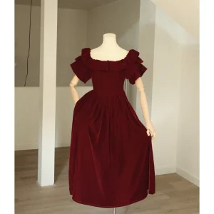 Bordeaux fluwelen vintage jurk met ronde hals