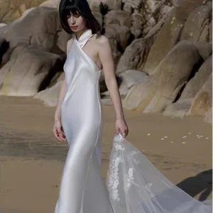 Casual eenvoudige zijden trouwjurk voor zomerbruiloft