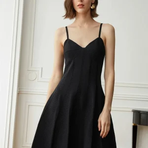 Klassieke unieke kleine zwarte jurk