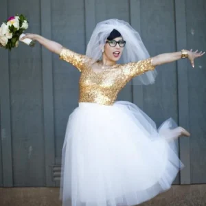 Landelijke stijl gouden pailletten top korte trouwjurk met 1/2 mouwen