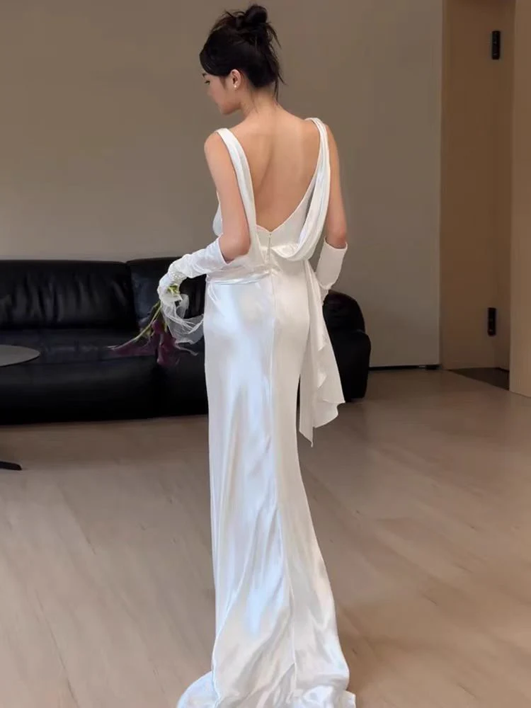 Cowl Neck Column Silk Backless Wedding Dress - Afbeelding 4