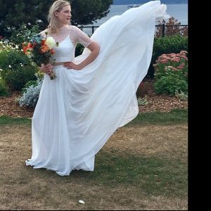 Zwierige chiffon rok, tweedelige mouwen, bruidssepartes | Boho Casual tweedelige trouwjurk