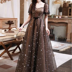 Zwarte A-lijn lange galajurk met vierkante hals, formele jurk met korte mouwen