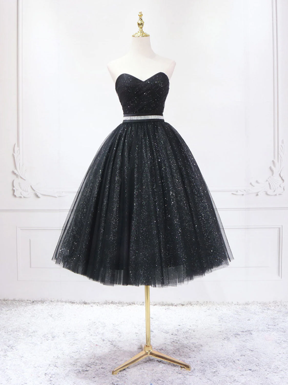 Delicate zwarte strapless korte galajurk van tule