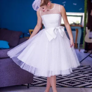 Betaalbare Polka Dots Rockabilly korte schuur trouwkleding met satijnen binding | Jaren '50 stijl pin-up trouwjurk