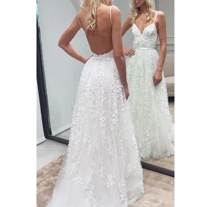 Eenvoudige rustieke 3D-bloemen A-lijn Tule rugloze trouwjurk