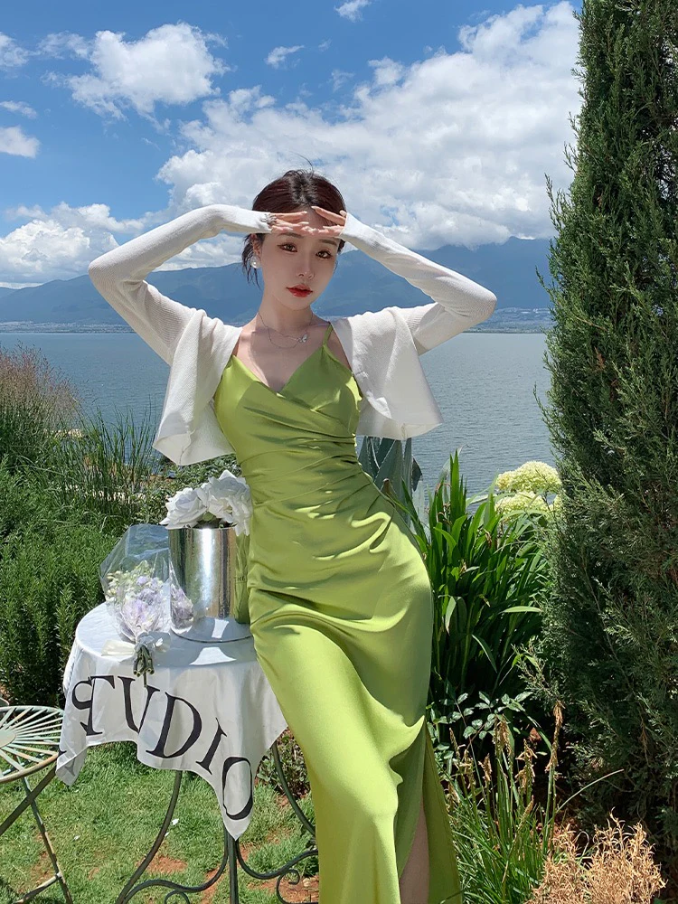 Semi-formele bosgroene onderjurk met split