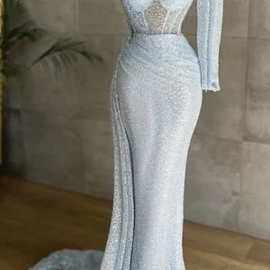 Zilveren pailletten bruiloftsgastjurk voor curvy vrouwen