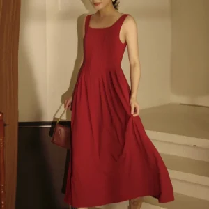 Eenvoudige Bourgondische jaren '50 theelengtejurk