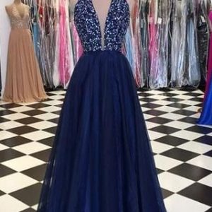 Sparkly blauwe Tule halter duik V-hals galajurk eerstejaarsjurk