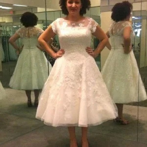 Vintage thee lengte kant trouwjurk | Pin-up trouwjurk in jaren 50-stijl