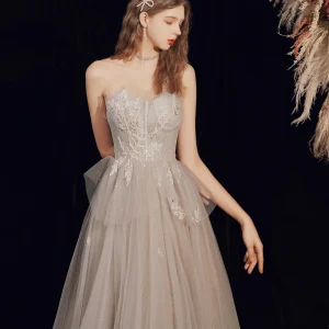 Tulle Flowy Boho lichtgrijze galajurk