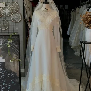 Vintage Chiffon Long Sleeves Wedding Dress