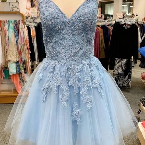 Elegant A-Line V-Neck Blue Lace Appliques Short Prom Homecoming Dress for Women