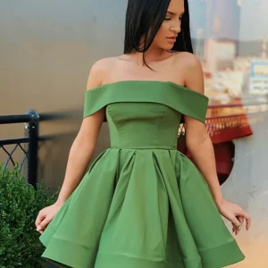 Charming Off-Shoulder Short Green Homecoming Dress  A-Line Satin Formal Gown