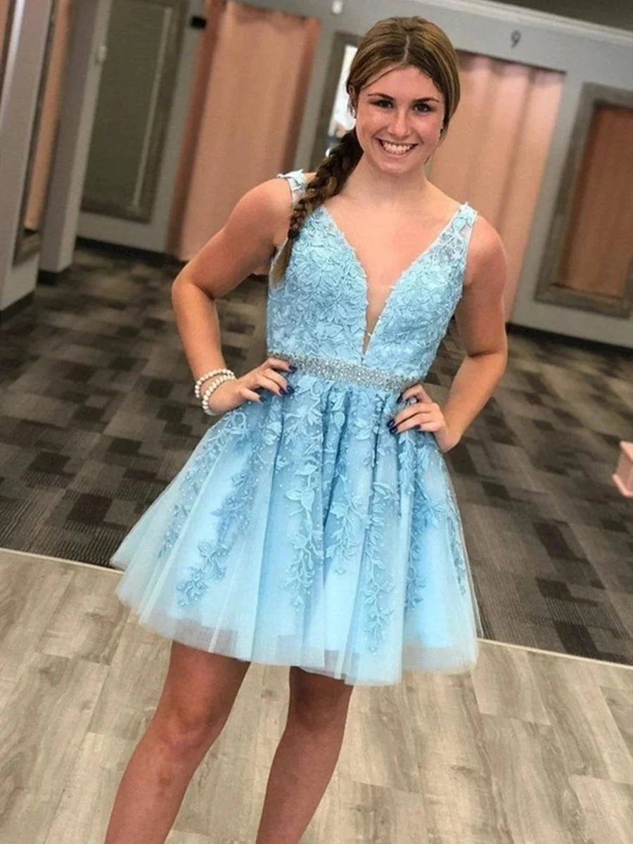 Gorgeous V-Neck Light Blue Lace Short Prom Dress with Belt for Homecoming - Afbeelding 3